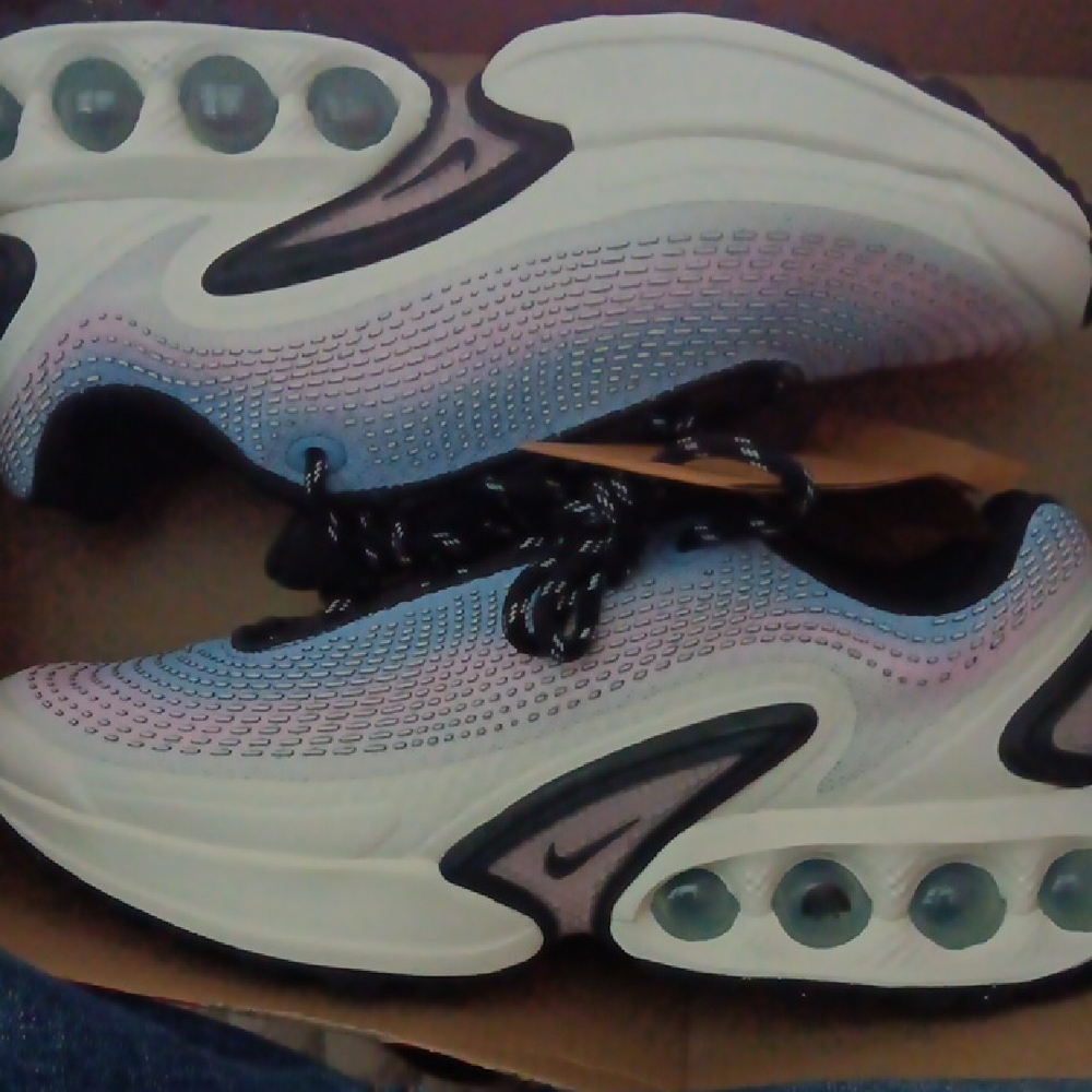 Nike Women's Blue and Purple Air Sneakers